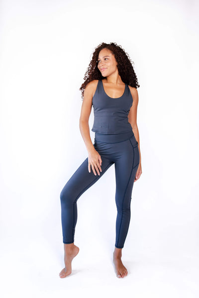 7/8 Boundless Legging with Pockets in Jet Black