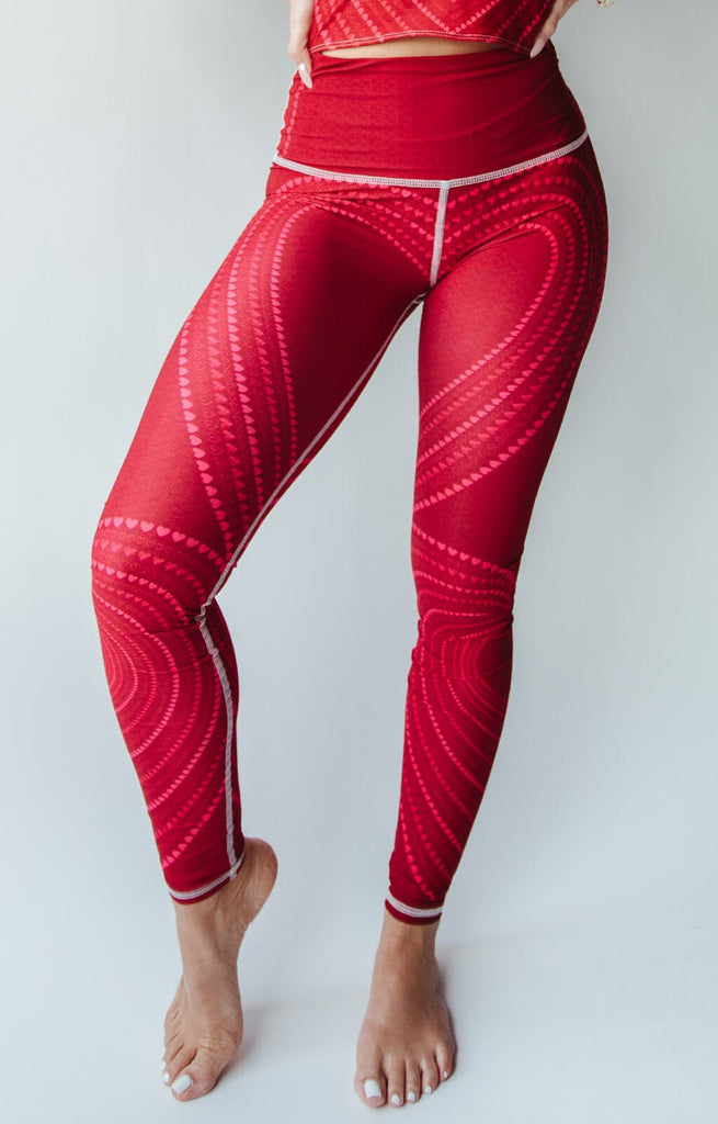 Queen of Hearts Printed Yoga Leggings Front