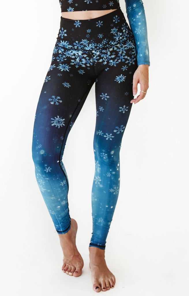 Snowy Night Printed Yoga Leggings Front