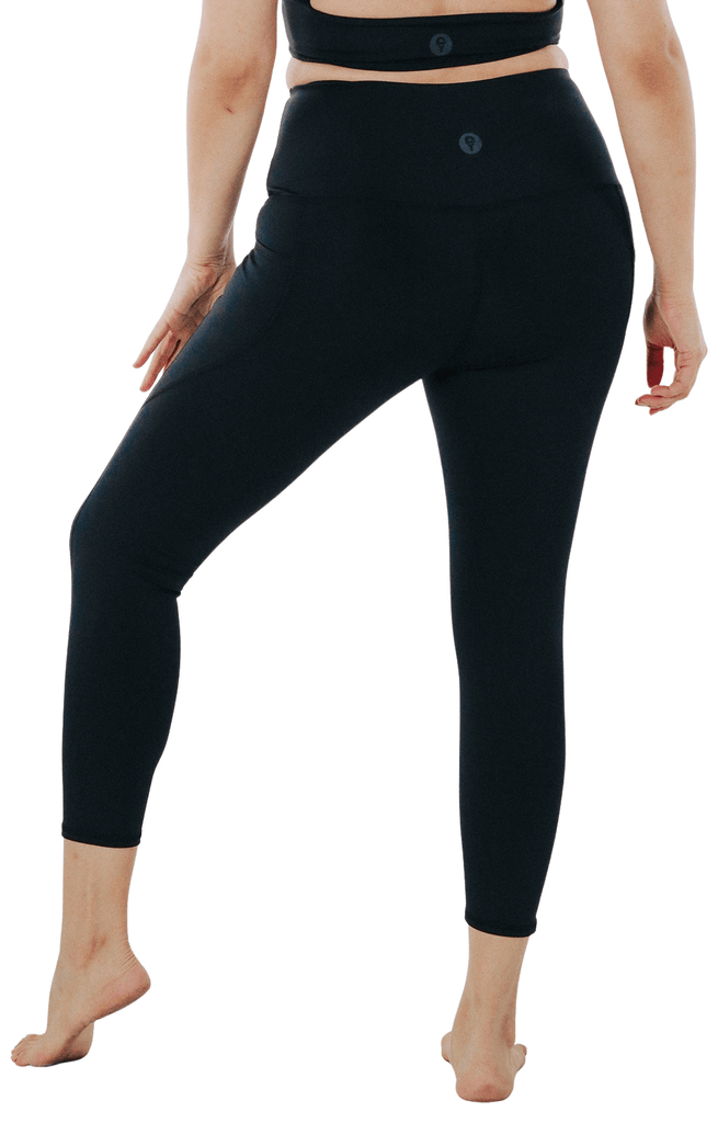 7/8 Boundless Legging with Pockets in Jet Black Plus SIze Back