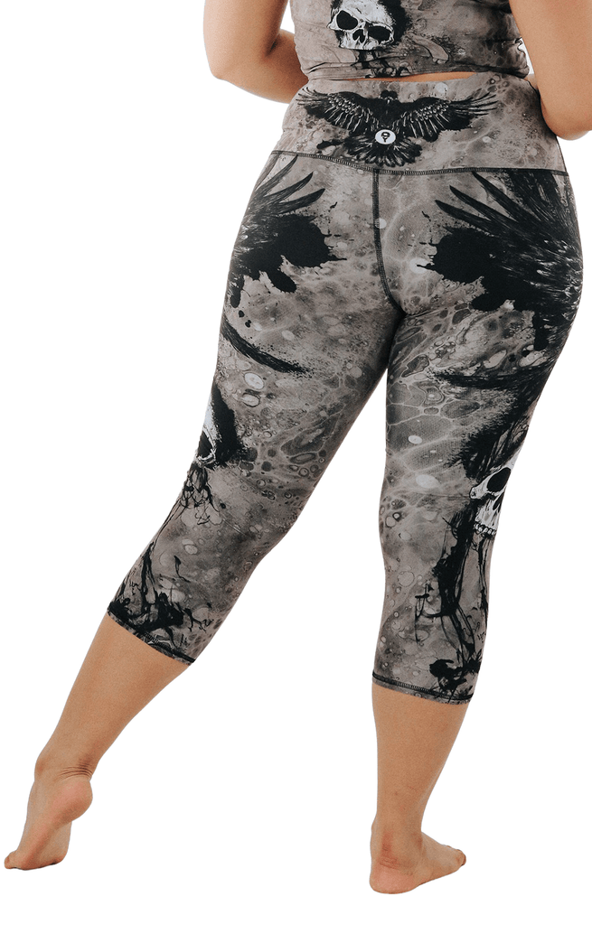 The Raven Printed Yoga Crops Plus Size
